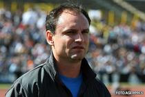 Anton Dobos, in stare critica dupa un accident de masina