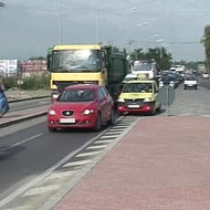 La iesirea din Iasi noul sens giratoriu, introdus de primarie, mai mult incurca decat ajuta