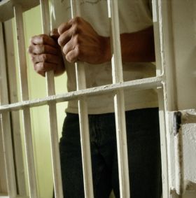 Un roman inchis la Madrid refuza in continuare hrana, la patru luni dupa ce a intrat in greva foamei