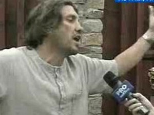 O femeie a cazut de la etaj, dupa ce a fost fugarita cu biciul de sot