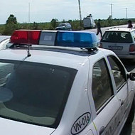 Un sofer a tarat cu masina un politist care incerca sa-l opreasca in judetul Vrancea