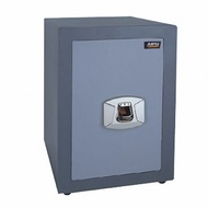 Un seif de 200 de kilograme a fost furat dintr-o agentie de turism din Focsani