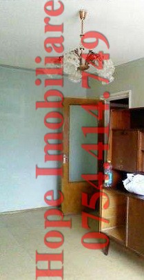 diham stadionul national socului chisinau herta garsoniera decomandata bloc mixt de 4 etaje,FARA imbunatatiri, geam baie,34mp,bloc 1985,toate actele ok ,pregatita de vanzare,pret 29000euro.