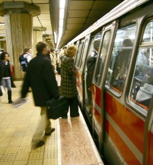 Capitala are nevoie de inca sapte linii de metrou pentru decongestionarea traficului
