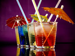 Barman preparare cocktail