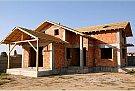 CONSTRUIM case vile la rosu cheie