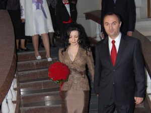 Adomnitei s-a dus la propria cununie cu un elicopter MIRA