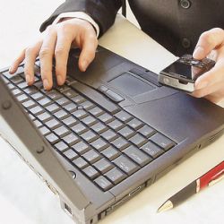 Bancile dau in judecata bloggerii care dau informatii alarmiste