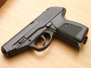 Sofer impuscat de un barbat care nu a vrut sa-i acorde prioritate in trafic