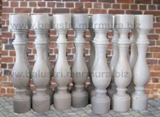Stalpisori, balustri marmura