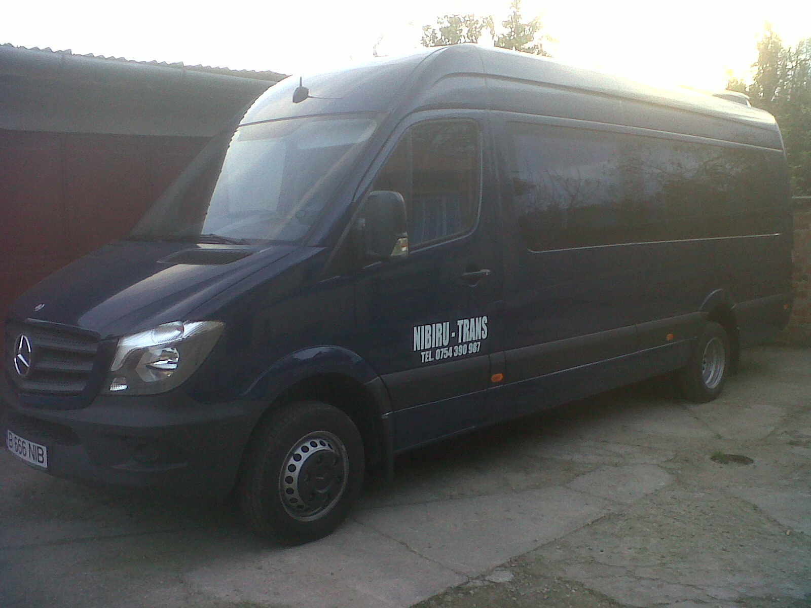  Inchiriez Microbus / Transport Persoane 