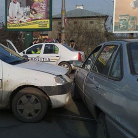 14 focuri de arma trase de politisti pentru a opri un sofer beat si fara carnet