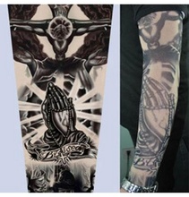 Maneci Tatuate Piele tatuata ce imite 10/10 un tatuaj profi