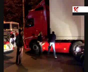 Violenta in trafic: Un pieton a fost batut cu ciocanul in cap in mijlocul unei intersectii