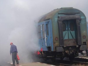 Un tren de persoane a luat foc in Salaj, fara a exista victime