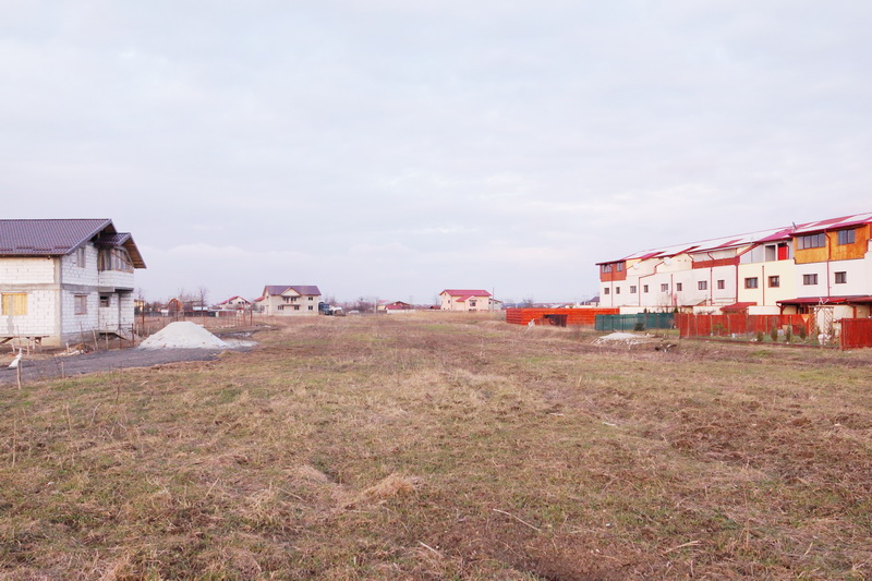 Teren intravilan zona aeroport Clinceni   