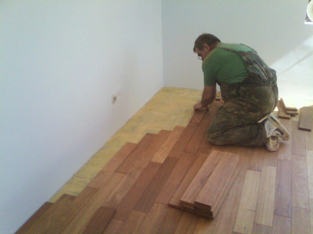 Parchetar, 2.000 Euro pentru Germania