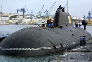 Cel putin 20 de morti intr-un incident la bordul unui submarin rusesc