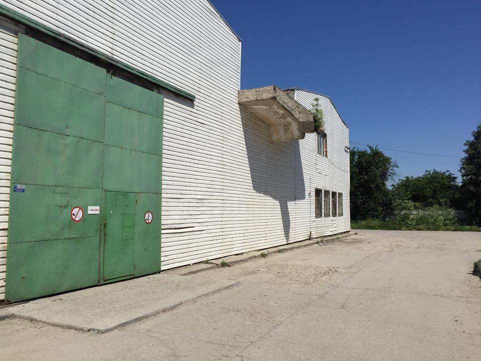 Inchiriez hala industriala