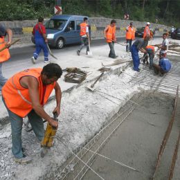 Irlanda mentine restrictiile pe piata muncii pentru romani, pana in 2012