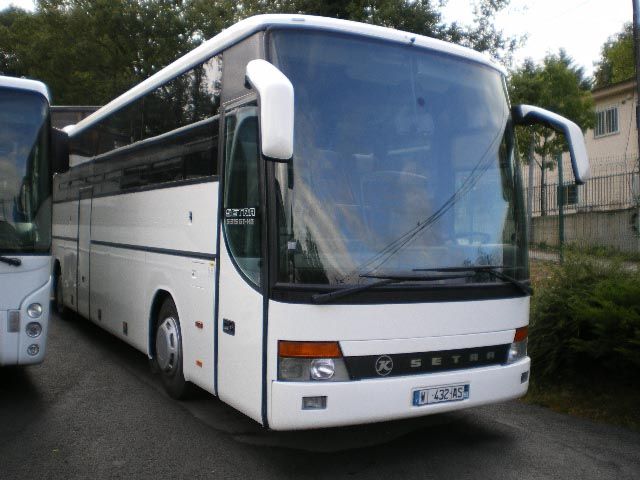 Transport persoane - Liege,La Louviere Belgia la adresa solicitata 