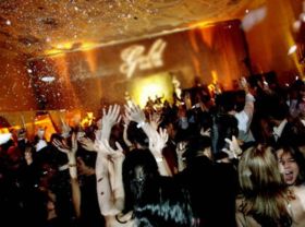 Noaptea de Revelion la restaurant costa o persoana 1.000 de lei