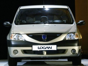 SPP i-a pus la dispozitie presedintelui Basescu un autoturism Dacia Logan