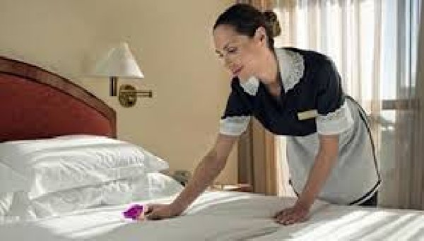  Urgent personal hotelier pentru Germania, 1300 euro