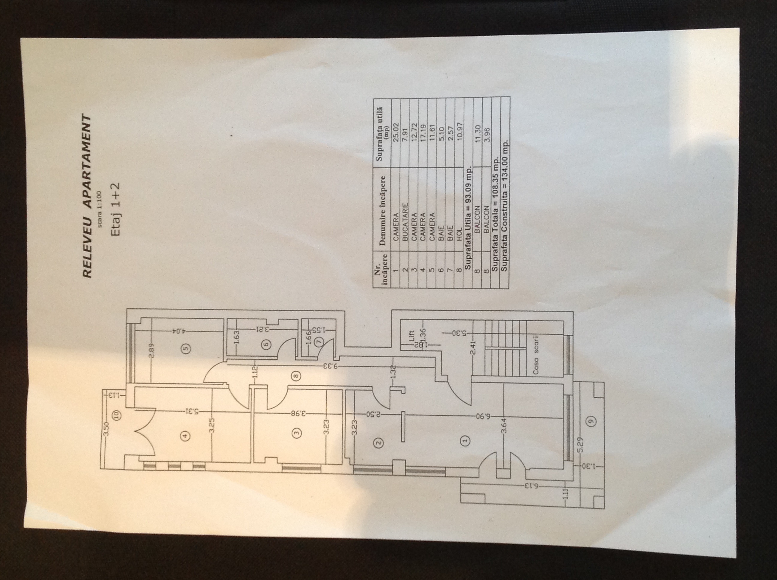 Vand Apartament in Vila 4cam zona 1mai 