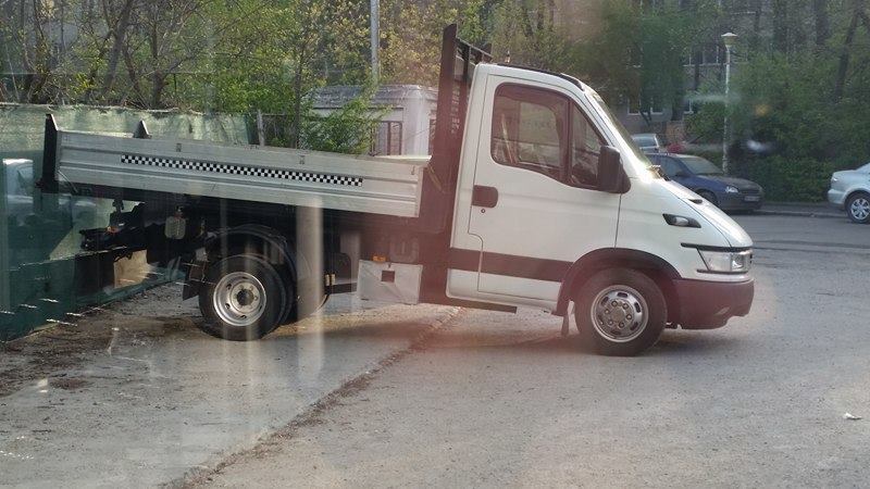 Inchiriere basculanta Iveco 3.5 To