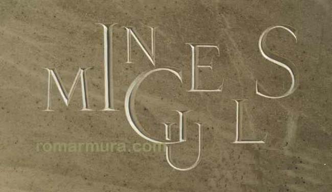 Avantajos scris pe marmura alba