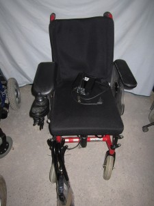  Vand carucior electric pt disabili, batrani