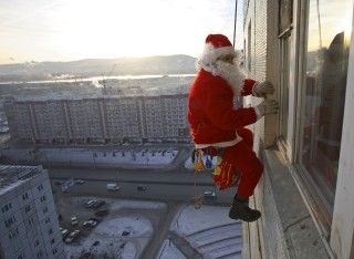 100 de euro, sa-ti intre pe fereastra Mosul-alpinist