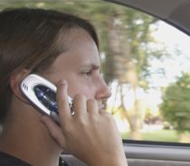 Datele legate de convorbirile telfonice si SMS-uri, inregistrate si stocate, timp de sase luni