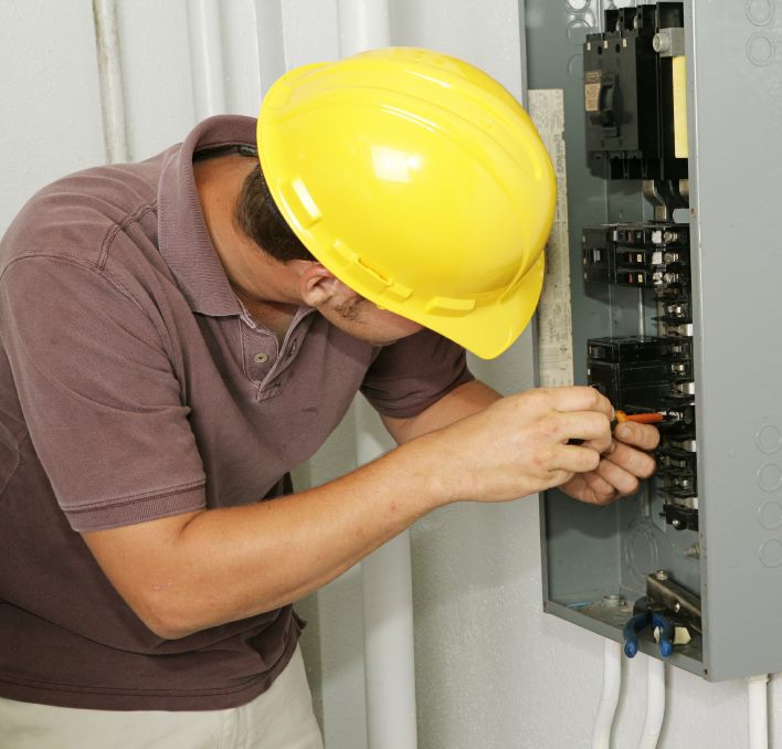 Curs de calificare Electrician EMJT