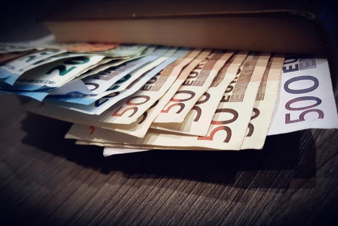 oferă ?mprumuturi ?ntre special ?n 48h