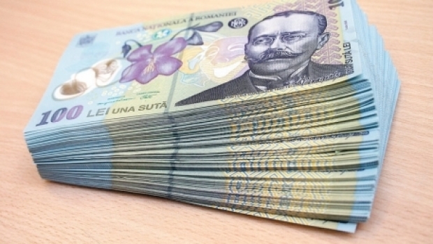 Faci bani la domiciliu