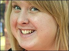 O studenta din Marea Britanie a murit pe ringul de dans, posibil din cauza energizantului Red Bull