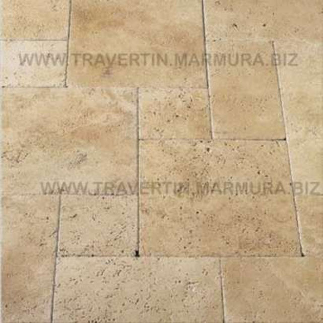 Spalturi si travertin