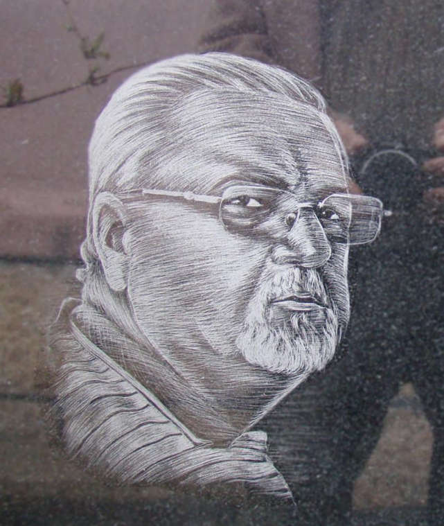 Gravat portret sau litere