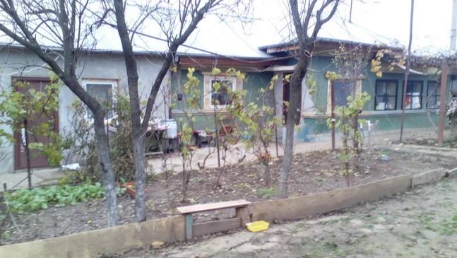 Vand casa cu 111 mp si teren 300 mp in Glina