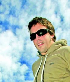 Alonso a ?turnat-o? pe McLaren la FIA