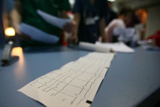 Ministrul Sanatatii vrea sa dam bani legal doctorului, ca sa scapam de spaga