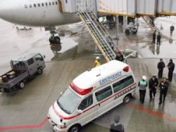 Patruzeci si sapte de pasageri ai unui avion, raniti inaintea aterizarii la Tokyo