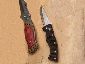 Un copil de 13 ani, prins cu un cutit la intrarea in stadionul Steaua