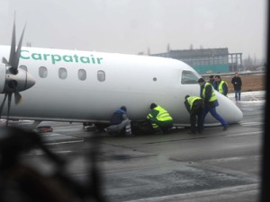 Avion Carpatair implicat intr-un incident inainte de aterizare