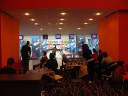 SPLIT CLUB - Bowling
