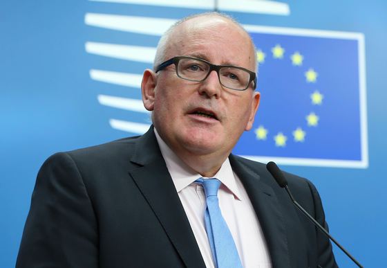Imaginea articolului Frans Timmermans, despre reglementarea marilor companii de tehnologie: Prima sarcină a oricărei autorităţi publice este de a-şi proteja cetăţenii