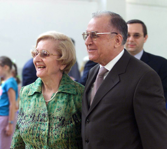 Ce PENSIE are Ion Iliescu! Ce scrie pe talonul de pensie al Ninei Iliescu, sotia sa! Nu te asteptai la ASA CEVA...