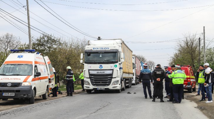 Accident dramatic în Giurgiu: Femeie strivită de un TIR